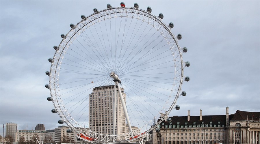 A股开盘速递 | 创业板指上涨0.51% 光伏板块表现强劲