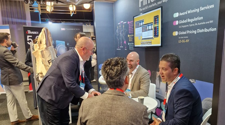 平南县积极开展文艺活动展示“三乡”文化亮点